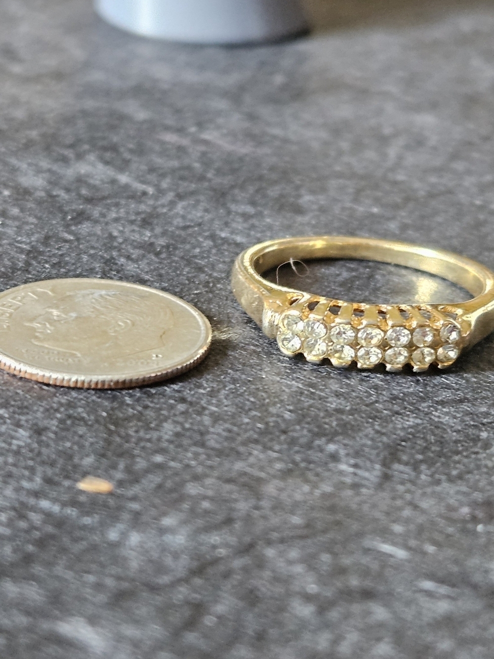 Vintage Gold Tone Pavé Crystal Double Row Ring. Size 8 - Picture 5 of 5